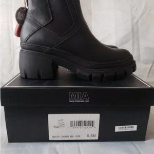 Mia Connor Black Boots